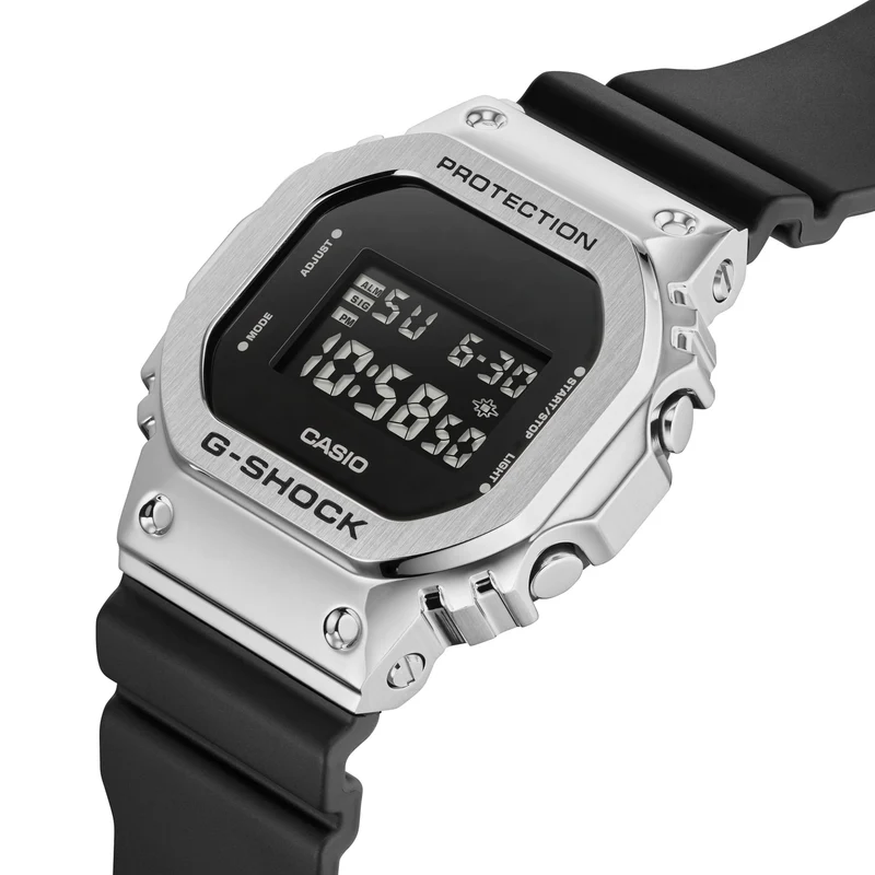 Casio GM-5600U-1ER G-Shock Herrenuhr Schwarz • Gehäuse aus Resin/Edelstahl • Invertiertes LCD-Display