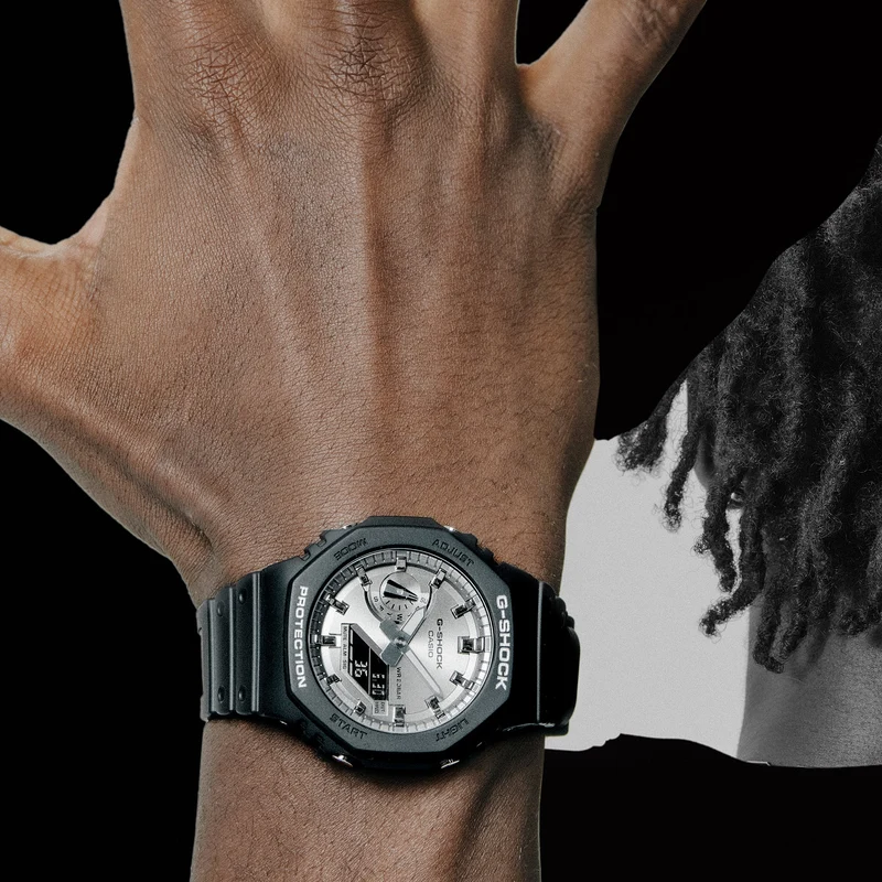 Casio GA-2100SB-1AER G-Shock Classic Herrenuhr Silber • Carbon Core Guard • 20 BAR wasserdicht
