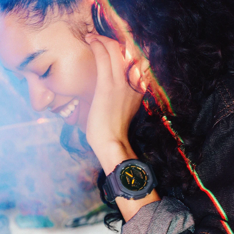 Casio G-Shock GA-2100K-2AER Herrenuhr • Carbon Core Guard • Stoßfest & 20 bar