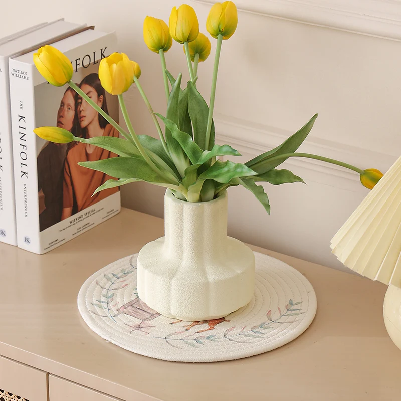 Runde gesteppte Tischset-Platzmatte aus Baumwollmix mit kindlichem Nashorn‑Print