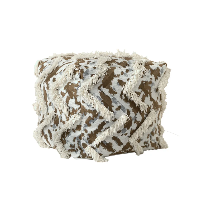 Gepolsterter Boho-Sitzpouf mit Fransen und gewebtem Patchworkbezug