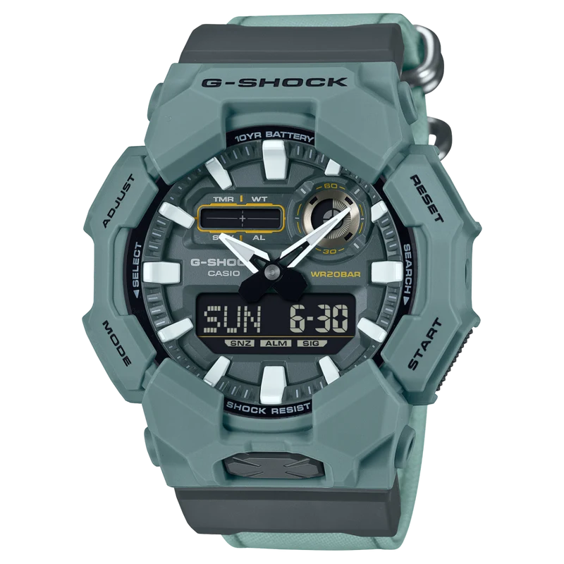 Casio G-Shock GA-010CE-2AER Herrenuhr • 10 Jahre Batterielebensdauer • Carbon Core Guard