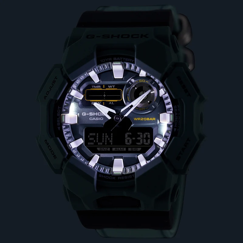 Casio G-Shock GA-010CE-2AER Herrenuhr • 10 Jahre Batterielebensdauer • Carbon Core Guard