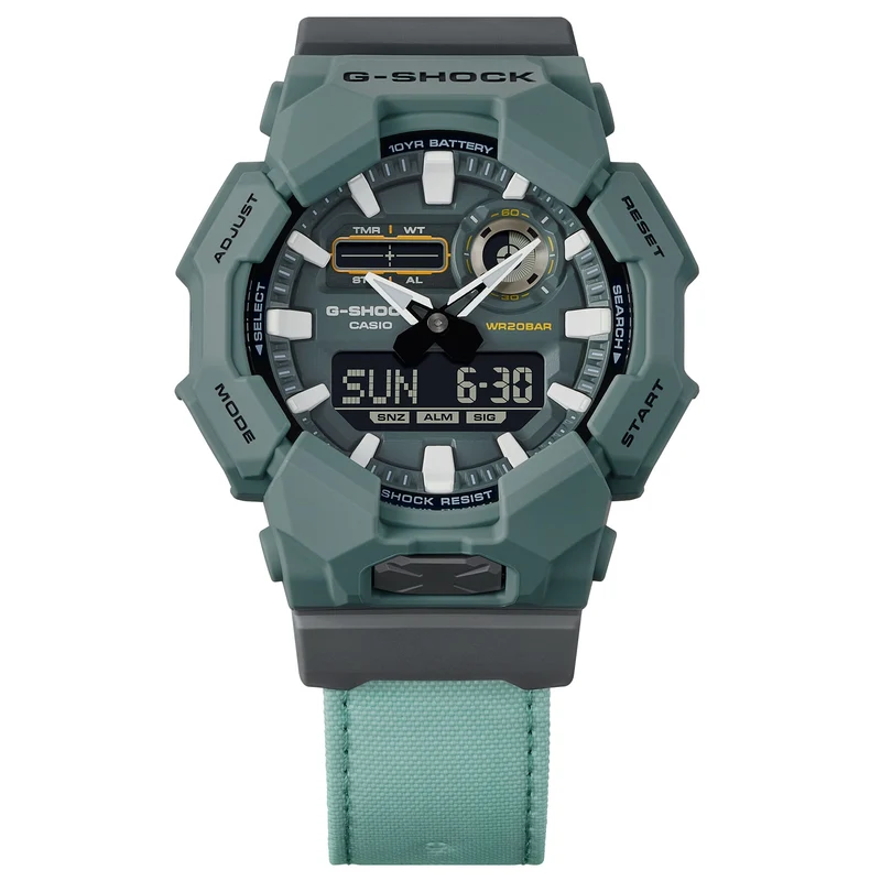 Casio G-Shock GA-010CE-2AER Herrenuhr • 10 Jahre Batterielebensdauer • Carbon Core Guard
