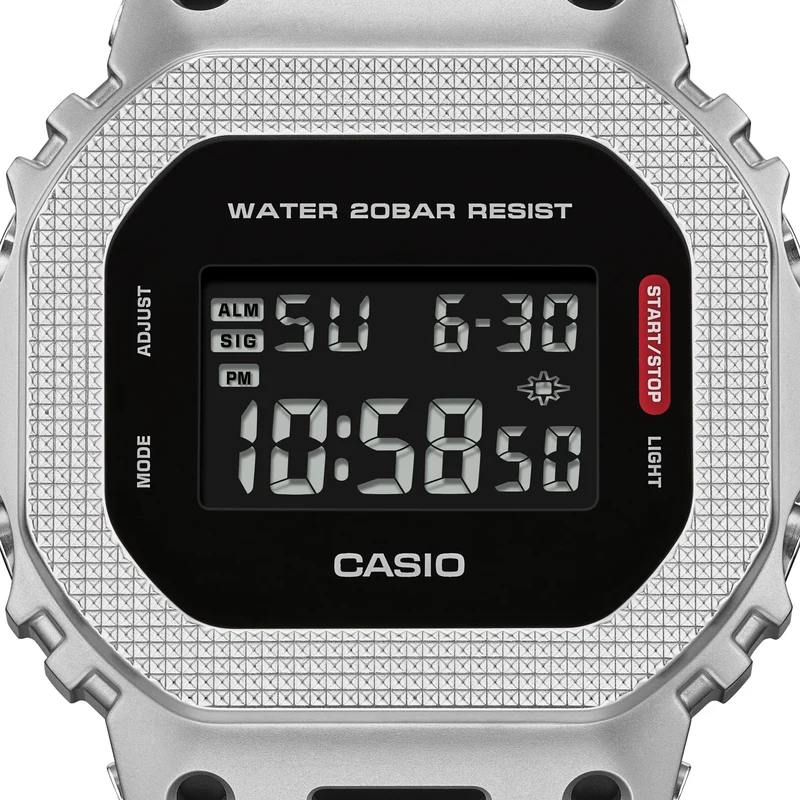 Casio G-Shock GM-5600M-1ER Herrenuhr • Metalllünette aus Edelstahl • Stoßfest & 20 bar wasserdicht