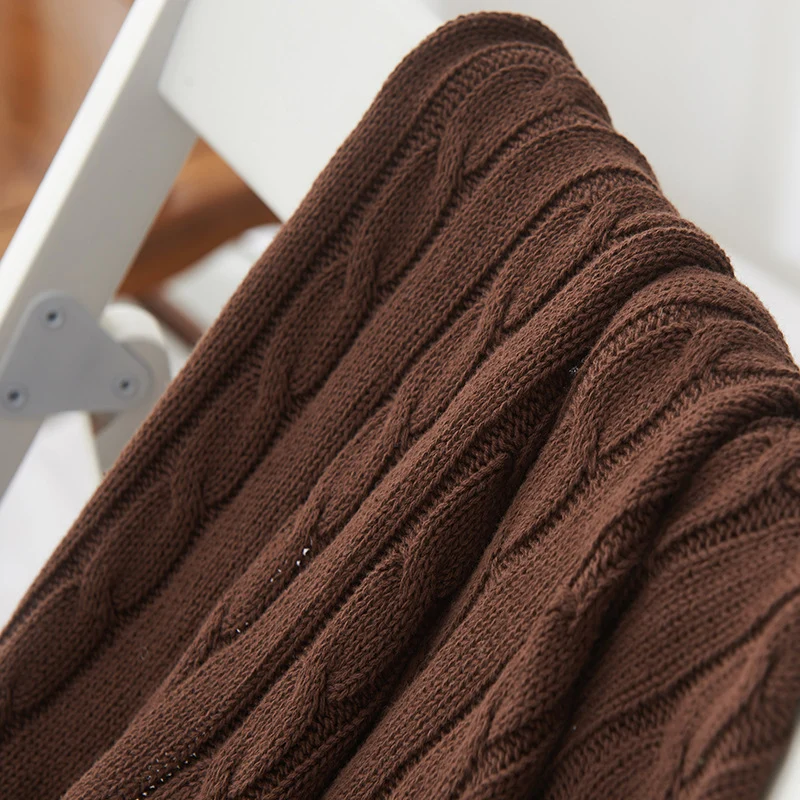Kabelstrickwurfdecke