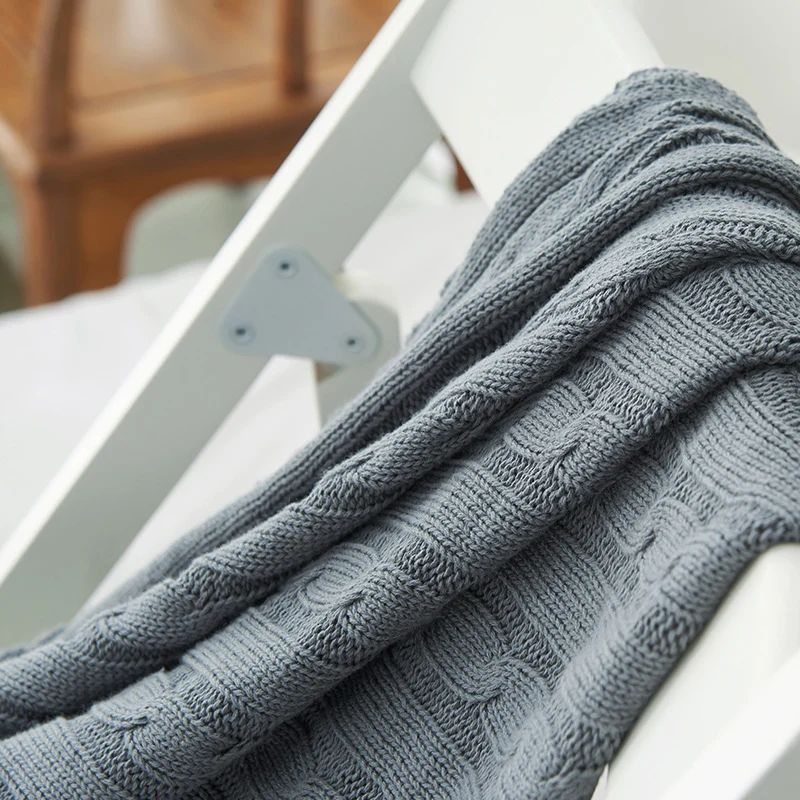 Kabelstrickwurfdecke