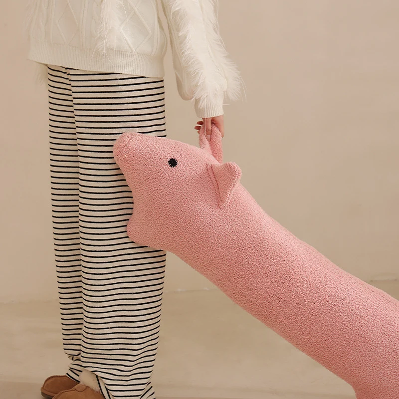 Handgefertigtes Kuscheltier und Dekokissen in Kapibara‑Form aus Bouclé‑Plüsch