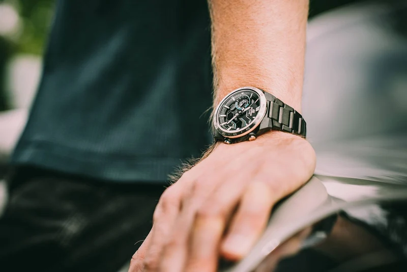 Casio Edifice ECB-2200DD-1AEF Herrenuhr Schwarz • Tough Solar • Bluetooth Smartphone-Link