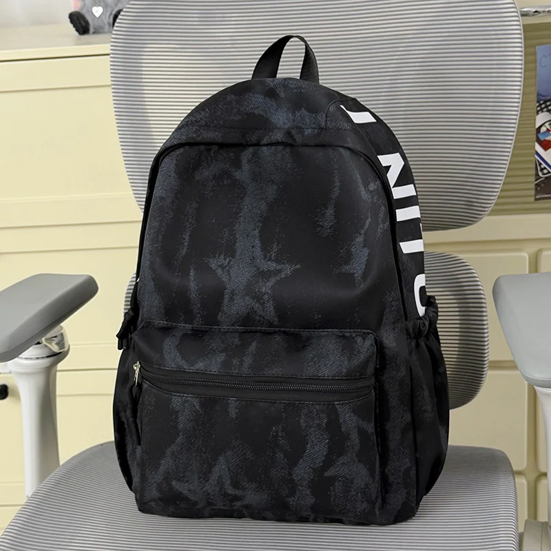 Lässiger Rucksack für Schule und Reisen Karnz