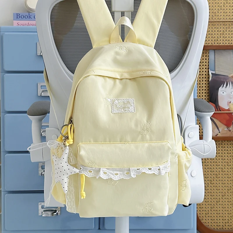 Charmanter bestickter Rucksack Karnz