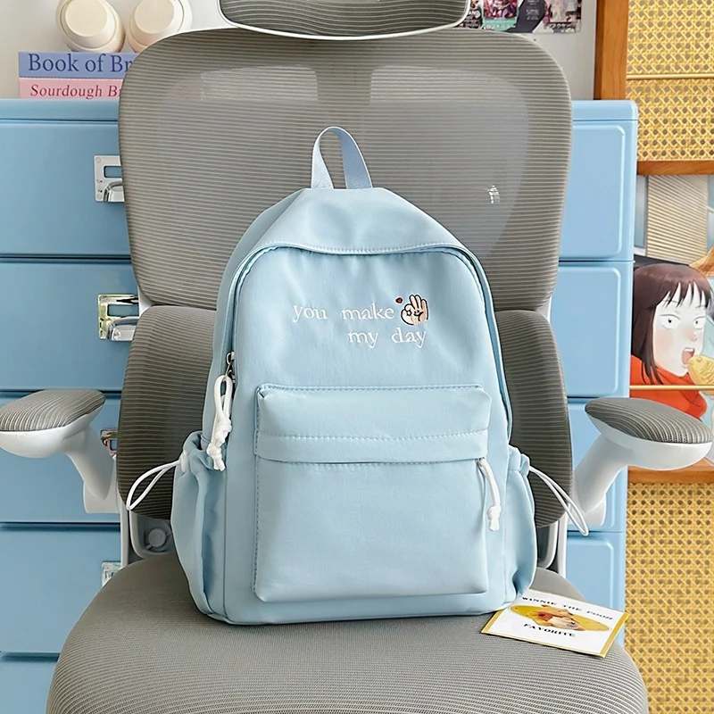 Lässiger bestickter Mini-Rucksack Karnz