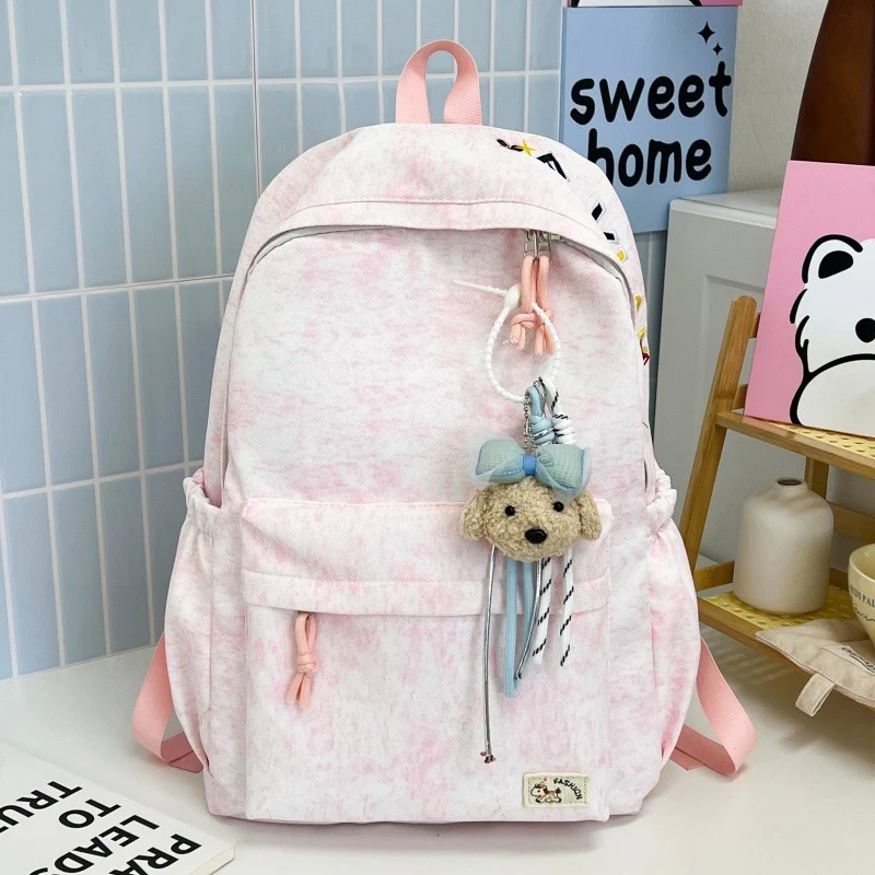Lässiger weicher Stoff Rucksack mit süßem Charm Karnz
