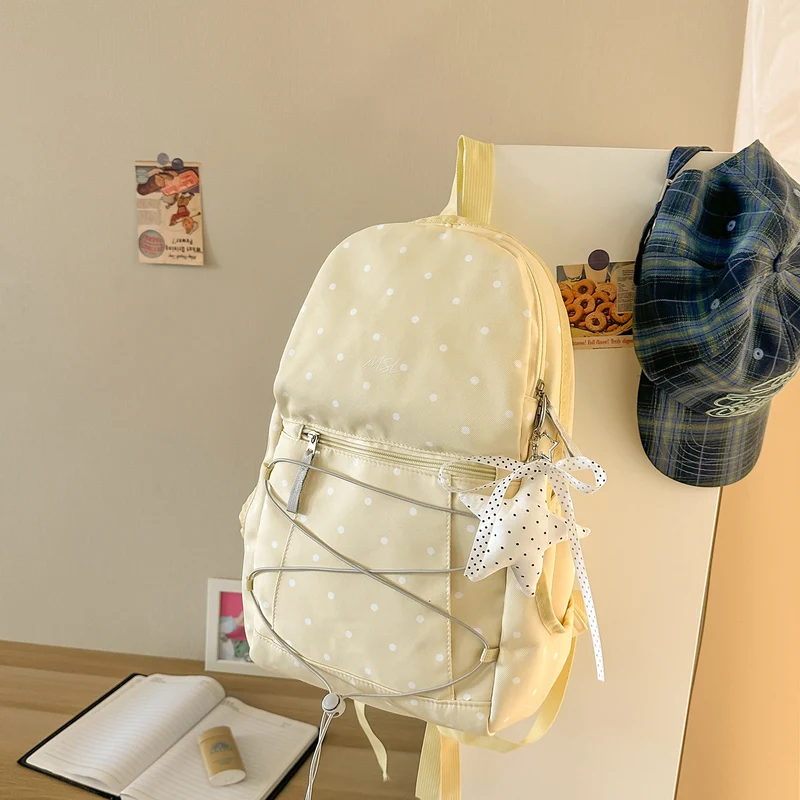 Lässiger gepunkteter Mini-Rucksack Karnz