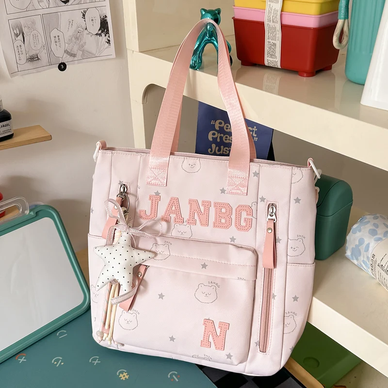 Legere Charakter-verzierte Rucksack Karnz