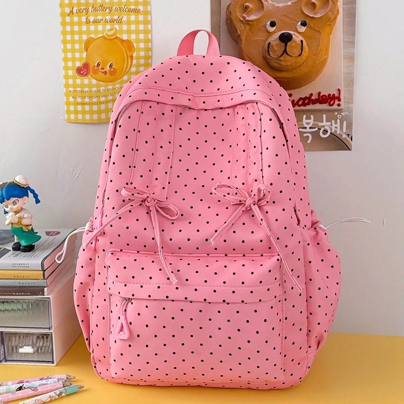 Stylische gepunktete Schultasche Karnz