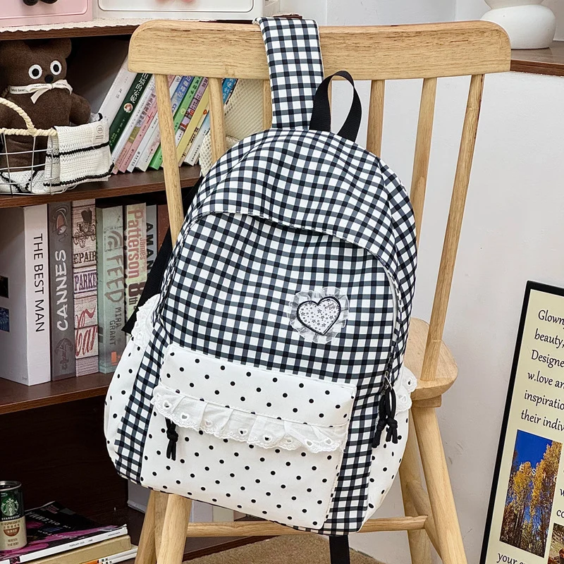 Stylischer Gepunkteter Rucksack Karnz