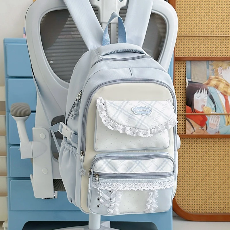 Verspielter Rucksack mit Mehrfachfach-Design Karnz