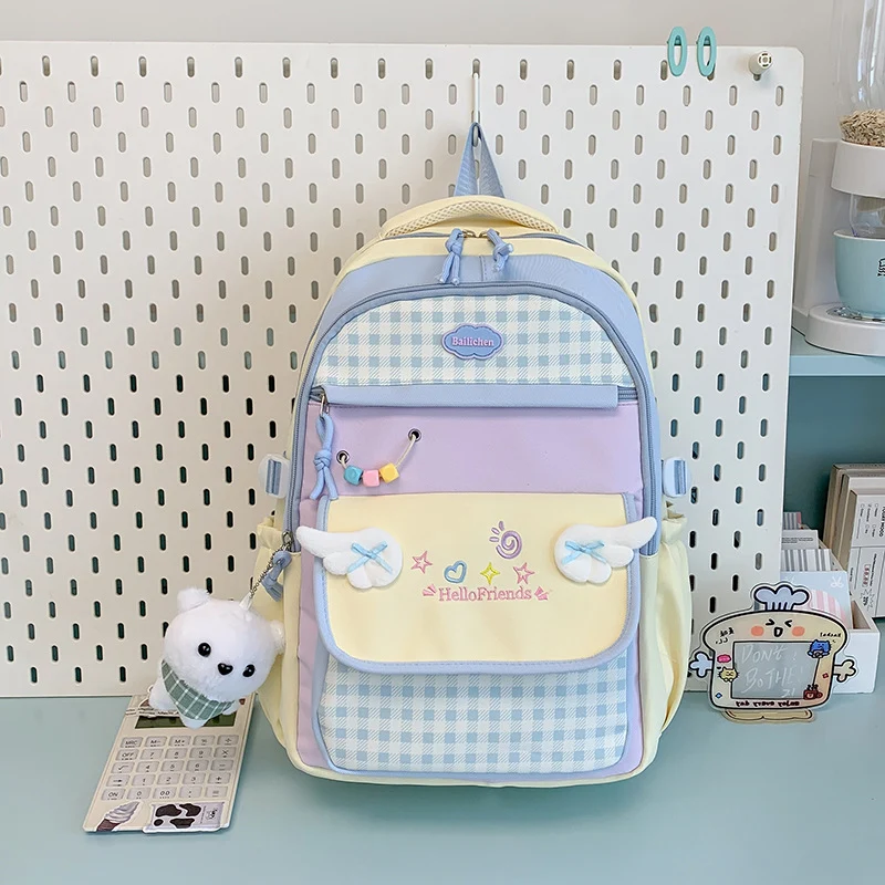 Spaßiger und verspielter Rucksack im Cartoon-Stil Karnz