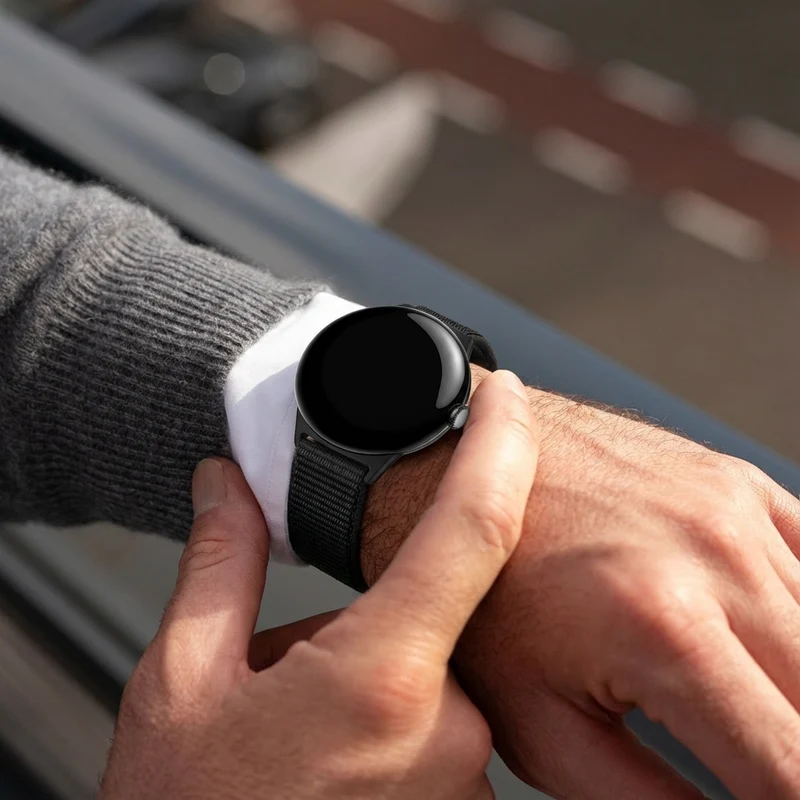 Google Pixel Watch 5 - 45mm Nylonarmband (Schwarz)