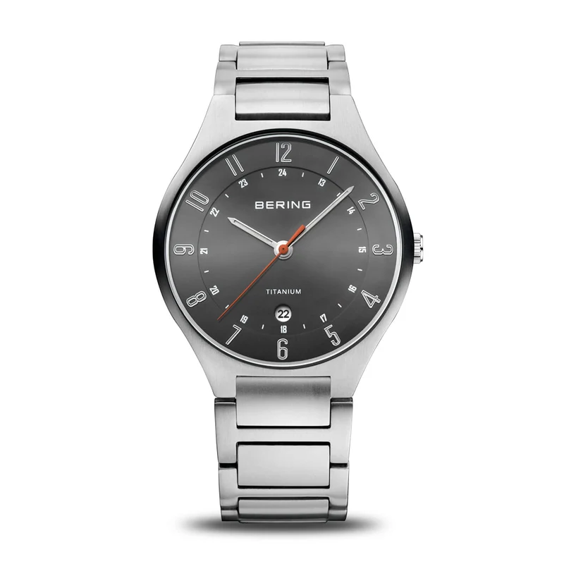 Bering Titanium 11739-772 Herrenuhr Silber • Saphirglas • Titanarmband