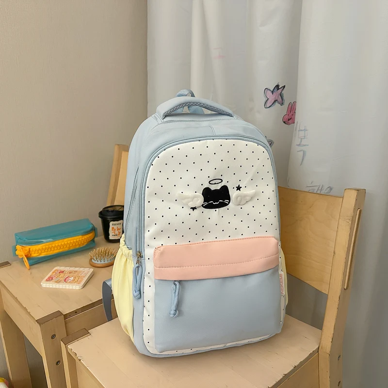 Niedliche Cartoon-Charakter-Rucksack Karnz