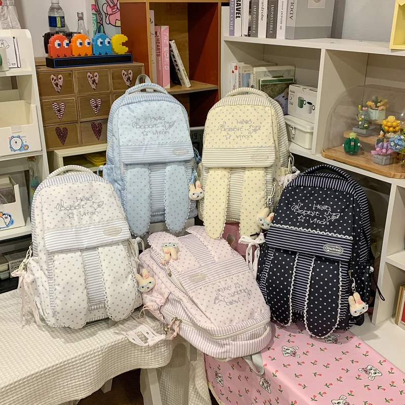 Süßer Rucksack im Hasenohren-Thema Karnz