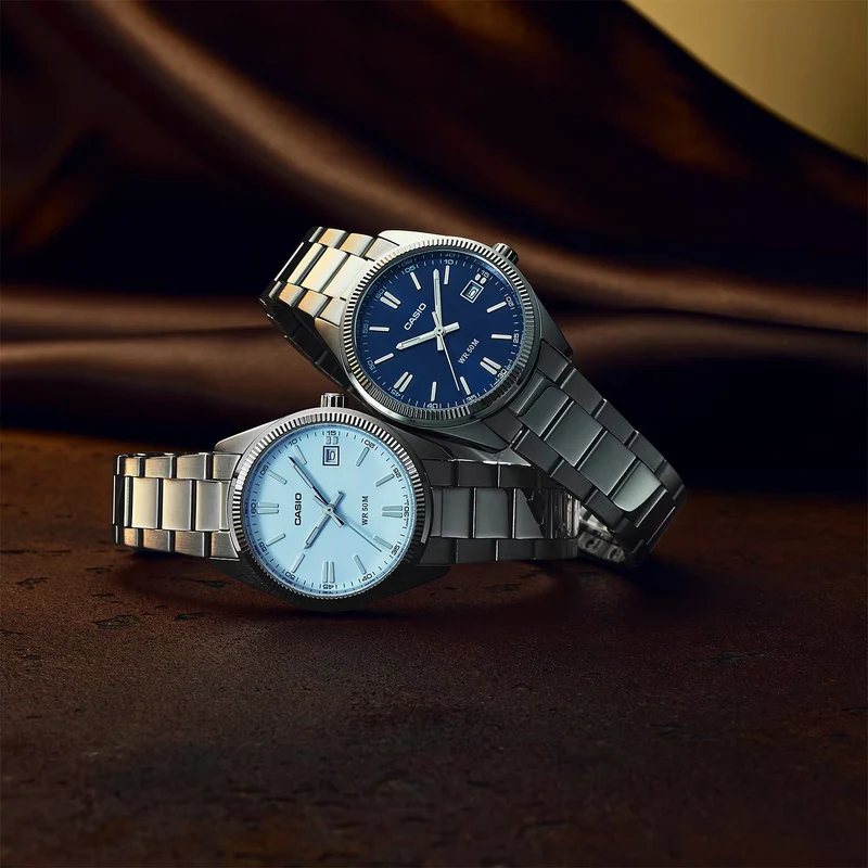 Casio Timeless UTP-1302PD-2A2VEF Damen Armbanduhr Blau • Mineralglas • 50-Meter-Wasserdichtigkeit
