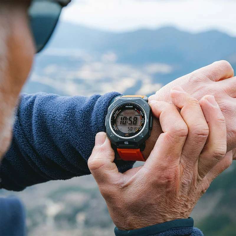 Casio Pro Trek PRG-69-4ER Herren Armbanduhr Orange • Triple Sensor • Tough Solar