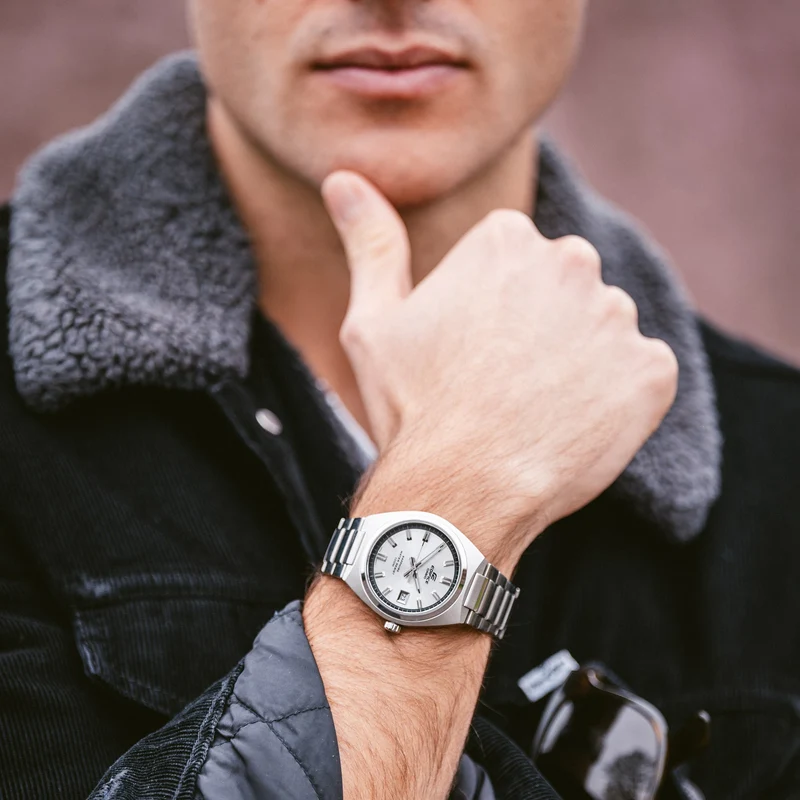 Casio Edifice EFB-109D-7AVEF Herren Armbanduhr Silber • Saphirglas • 10 bar wasserdicht
