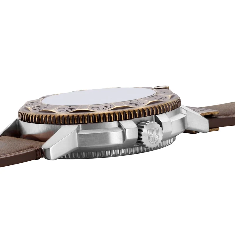Luminox Adventure Watch XL.1301.LG Herren Armbanduhr Braun • Saphirglas mit AR-Beschichtung • Luminox Light Technology