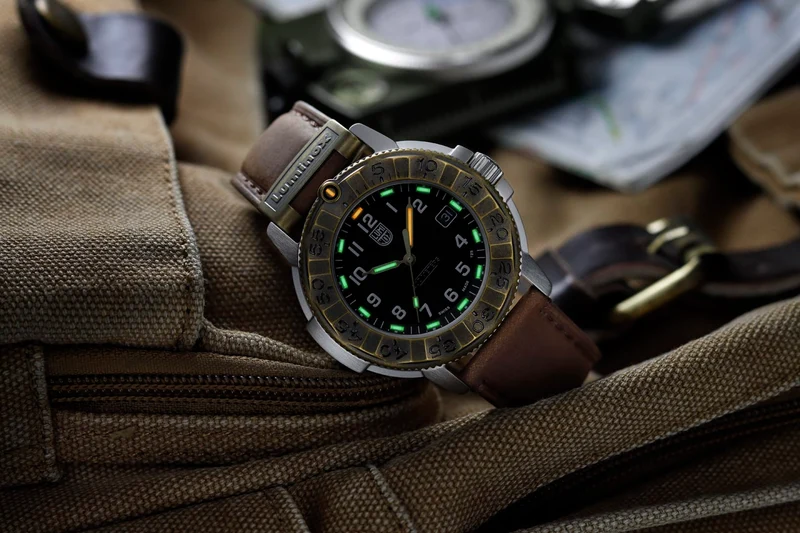 Luminox Adventure Watch XL.1301.LG Herren Armbanduhr Braun • Saphirglas mit AR-Beschichtung • Luminox Light Technology