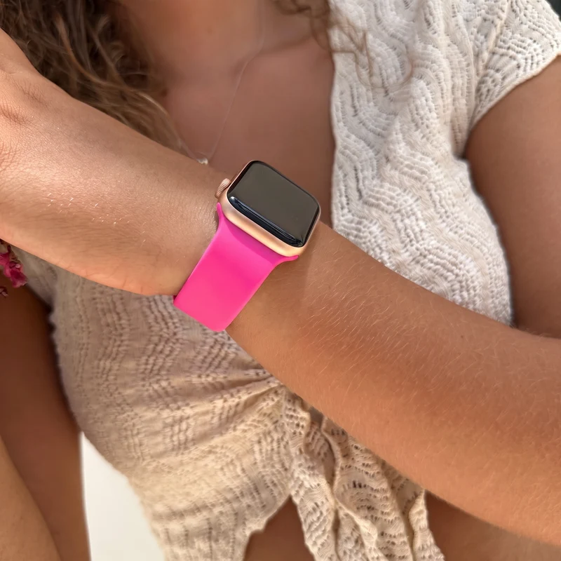 xoxo Wildhearts Apple Watch Silikonarmband (Knalliges Rosa)
