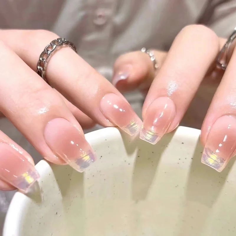 Glänzende French Tip Press-On Nägel