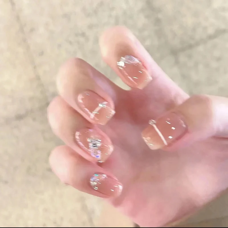 Elegantes Crystal-begleitetes Press-On-Nagel-Set