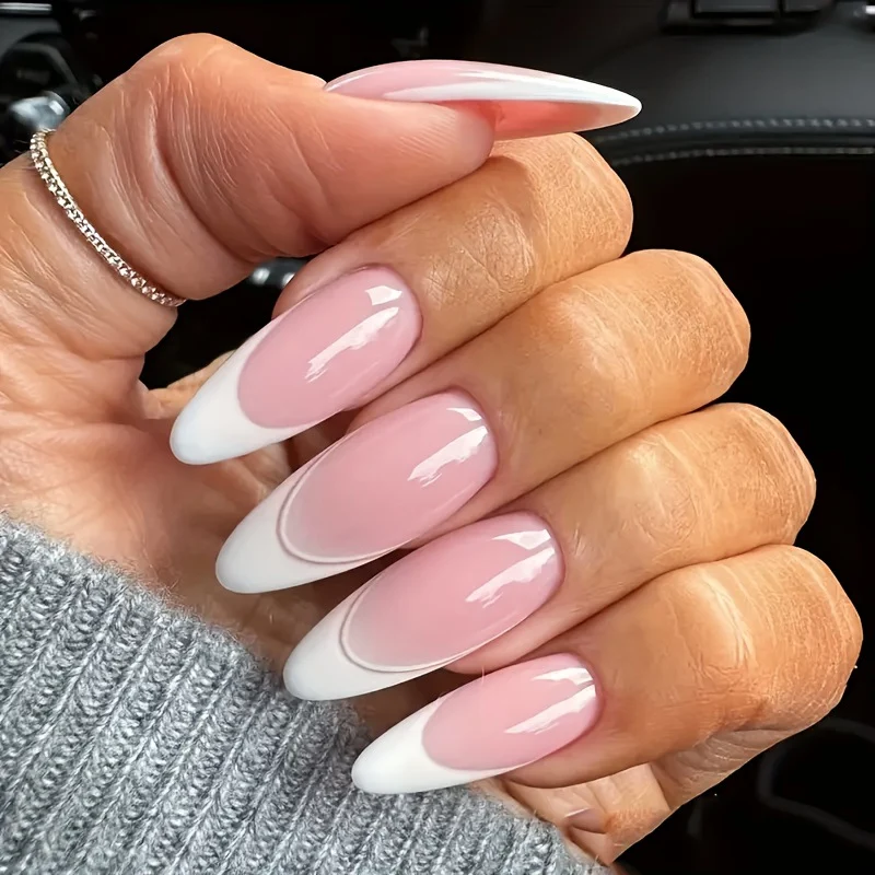 Elegante Französische Spitzen-Nagelkunst