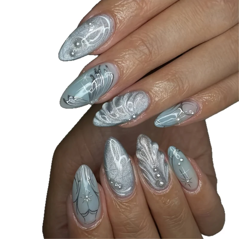 Künstlerische Nagelkunst