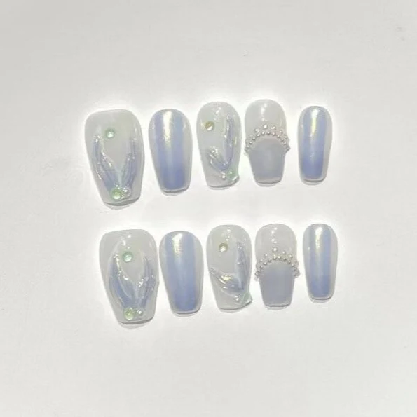 Künstlerisches dekoratives Press-on-Nagelset