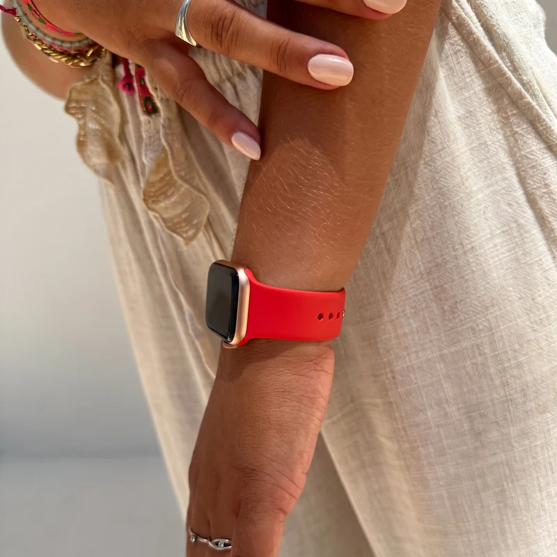 xoxo Wildhearts Apple Watch Silikonarmband (Rot)