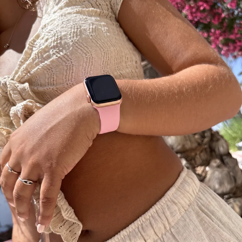 xoxo Wildhearts Apple Watch Silikonarmband (Sanftes Rosa)