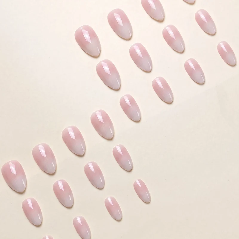 Elegantes Stiletto Press-On-Nageldesign
