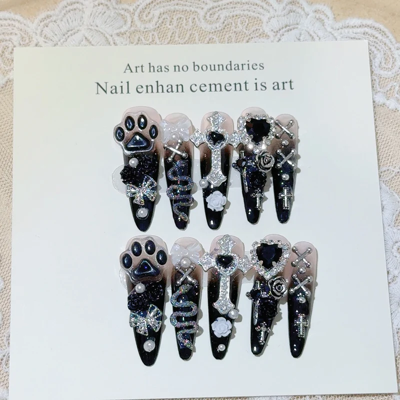 Dekorative Nagelkunst