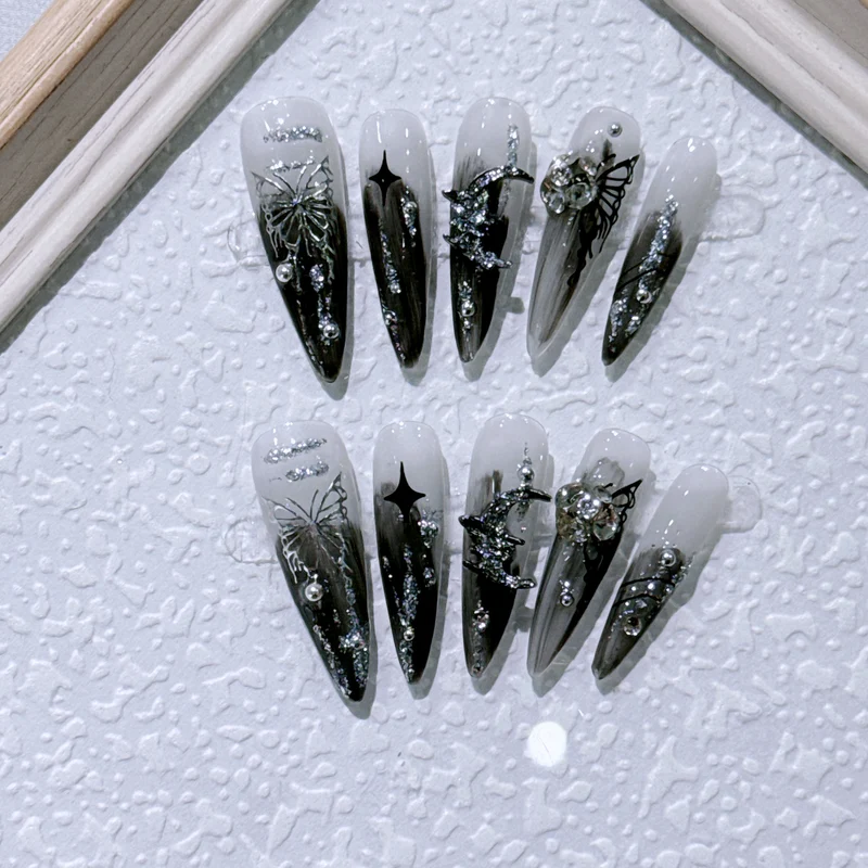 Elegante Druck-Nagelspitzen