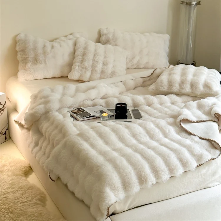 Luxus-Faux-Fell Wohndecke und passende Kissen-Set