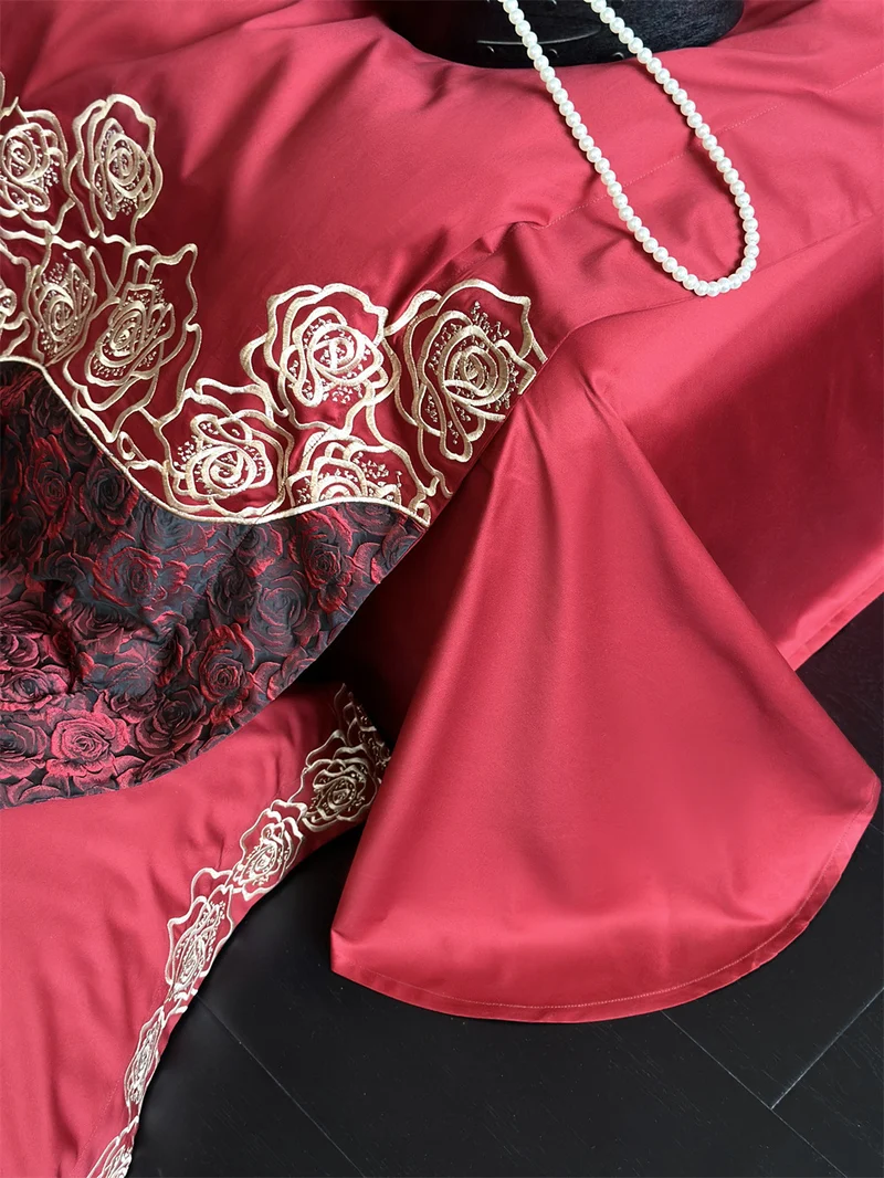 Luxuriöses Satin-Bettwäsche-Set mit gesticktem Rosen- und Schleifenmotiv