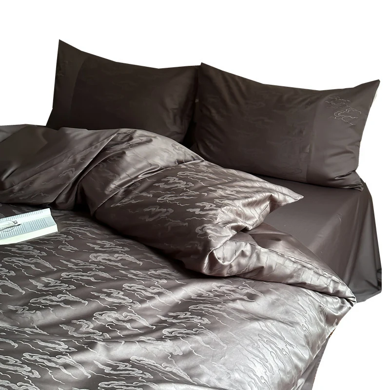 Luxuriöses Baumwollsatin-Bettwäscheset mit feinem Jacquard-Blumenrelief und seidigem Finish