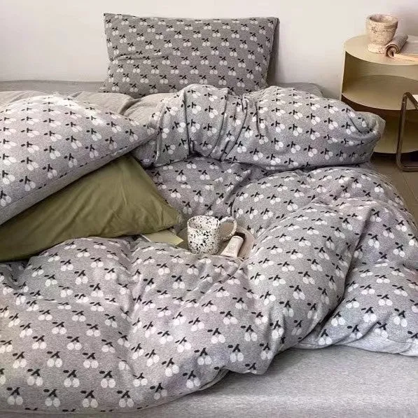 Gemütliche Flanell-Bettwäsche-Garnitur mit minimalistischem Baummotiv und Wendefunktion