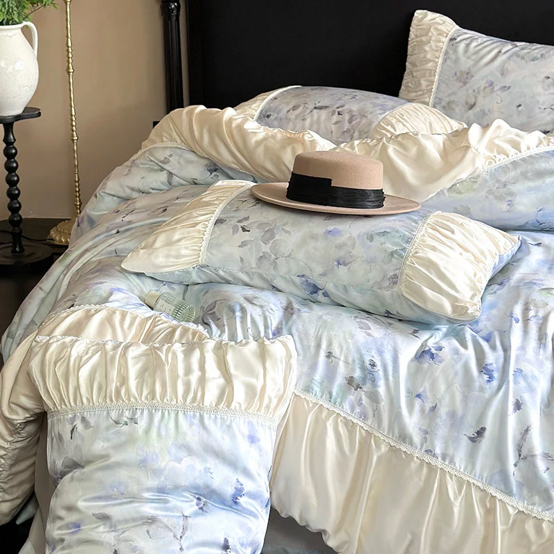 Elegantes Satin-Bettwäscheset mit Aquarell-Blumenmuster, Volant und gerafften Kissenbezügen