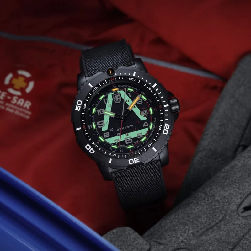 Luminox ICE-SAR Arctic XL.1081 Herrenuhr • CARBONOX™ • Tritium LLT
