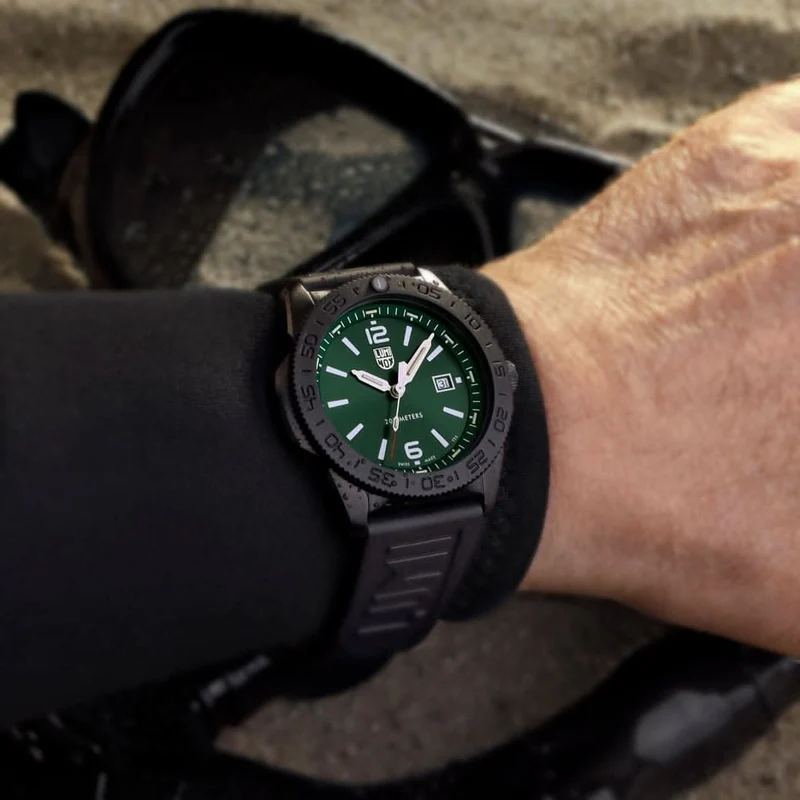 Luminox Pacific Diver XS.3137.B Herrenuhr • LLT Leuchtsystem • Swiss Made